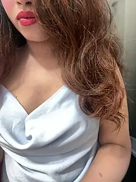 Yours riya11 online show from 07/28/26, 04:39