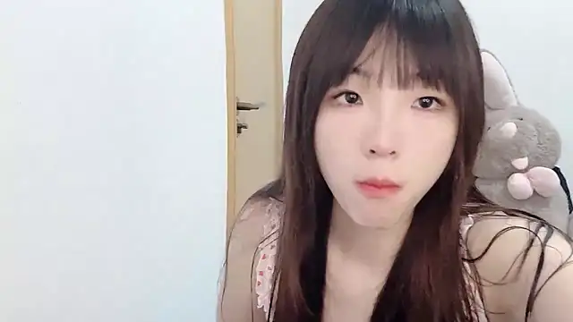 Louise-3 online show from 06/07/26, 10:02
