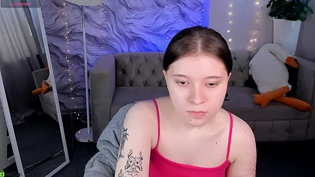 Snapshot of Kylie-Voss chatting on 06/08/26, 03:29 Kylie-Voss online show from 06/08/26, 03:29