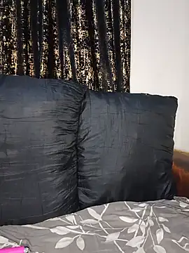Freakyapple1 online show from 07/18/26, 02:16