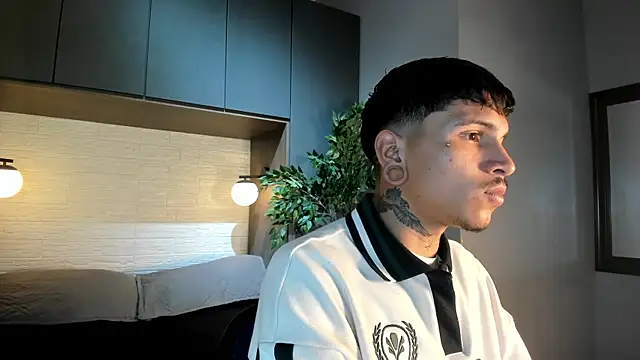 Valentino Knox online show from 06/04/26, 11:27