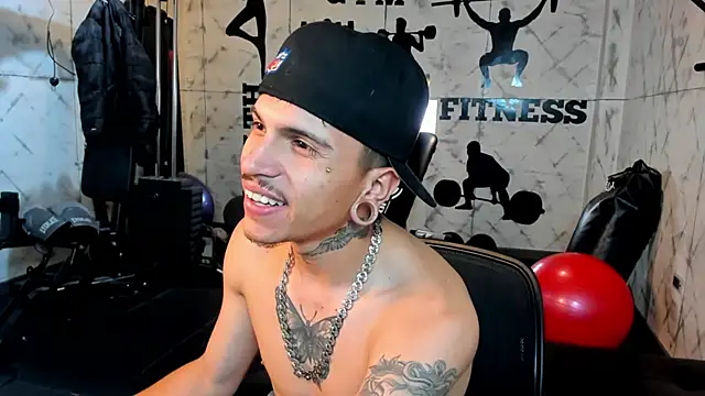 Valentino Knox online show from 06/10/26, 03:33
