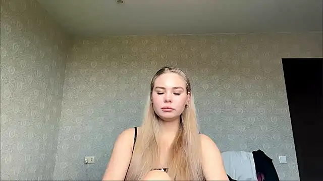 Cary blonde online show from 06/15/26, 06:04