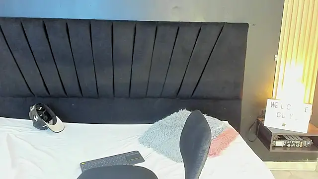DILANX18 online show from 06/11/26, 12:32