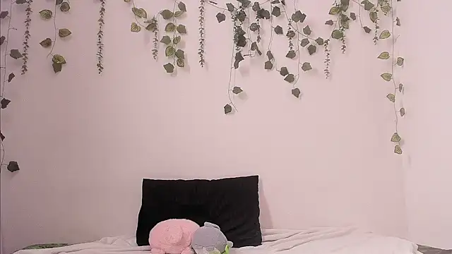 Snapshot of BABY__PLAYBOY chatting on 06/24/26, 02:05 BABY PLAYBOY online show from 06/24/26, 02:05