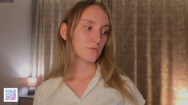JenevaLitalien online show from 07/13/26, 03:37