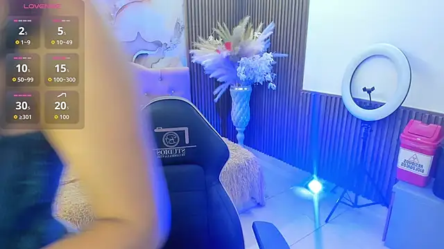 Moonshine tay1 online show from 06/12/26, 11:42