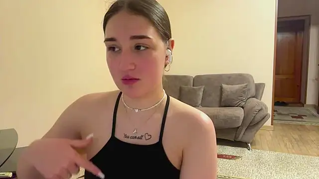 AnnaMaccoil online show from 05/31/26, 03:41