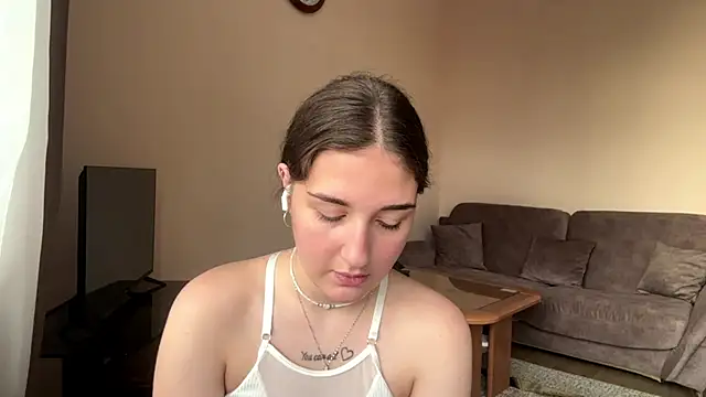 AnnaMaccoil online show from 06/08/26, 02:28