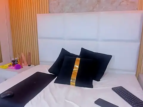 GraceAlexa22 online show from 06/03/26, 02:44