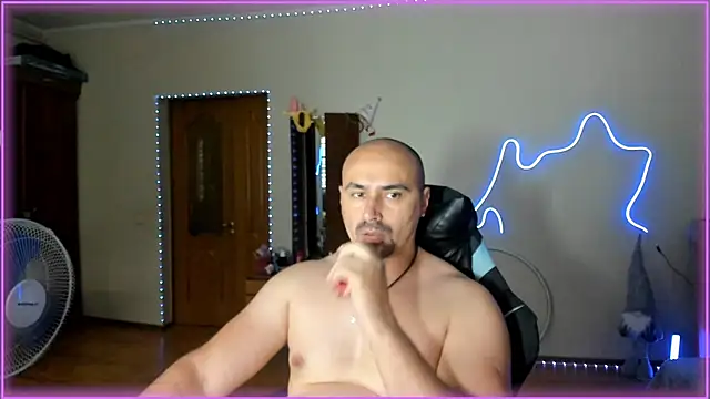 -SexyDaddy- online show from 06/12/26, 03:00