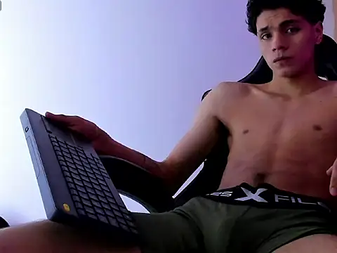 Snapshot of Ithan_Hott chatting on 06/03/26, 03:53 Ithan Hott online show from 06/03/26, 03:53