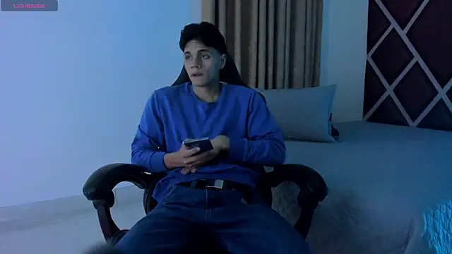 Ithan Hott online show from 07/05/26, 03:13