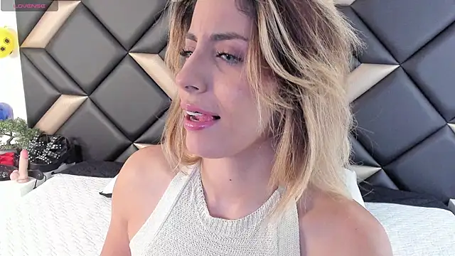 AdrianaHarlow online show from 06/28/26, 12:55