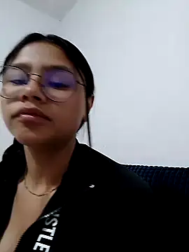 Sofielovee-01 online show from 06/16/26, 08:50