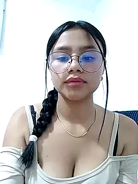 Sofielovee-01 online show from 07/11/26, 12:57