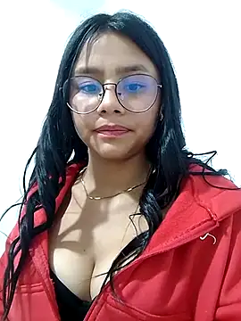 Sofielovee-01 online show from 07/17/26, 12:50