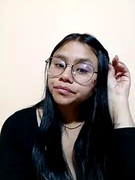 Sofielovee-01 online show from 07/24/26, 12:52