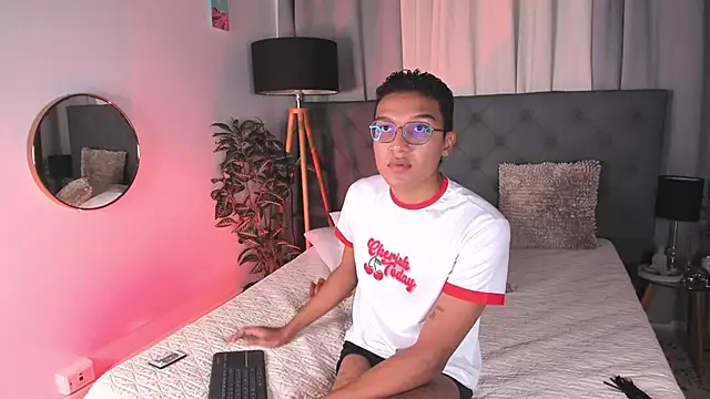 Snapshot of Camilo_Santoss chatting on 06/11/26, 01:09 Camilo Santoss online show from 06/11/26, 01:09