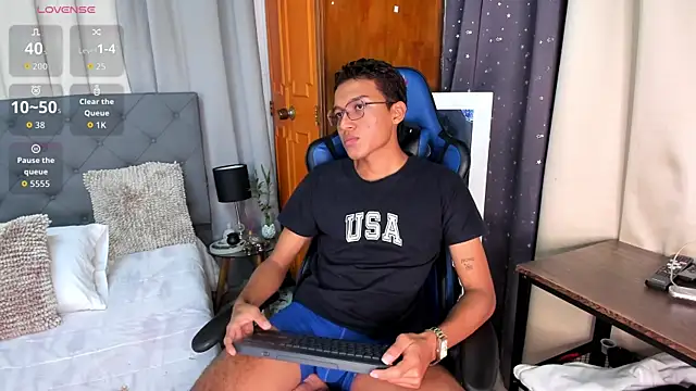 Snapshot of Camilo_Santoss chatting on 06/13/26, 12:36 Camilo Santoss online show from 06/13/26, 12:36