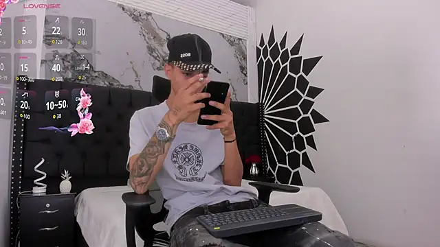 Snapshot of LucasJhonson_ chatting on 06/15/26, 09:06 LucasJhonson online show from 06/15/26, 09:06