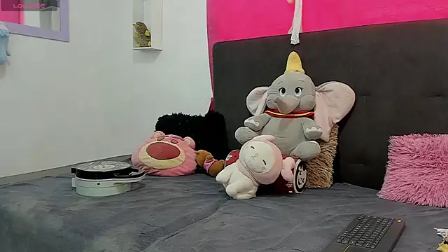 Hanna long online show from 06/25/26, 06:56