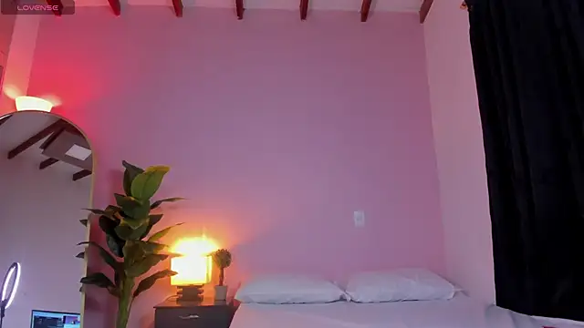 Snapshot of wet_kiiss chatting on 06/09/26, 08:09 wet kiiss online show from 06/09/26, 08:09