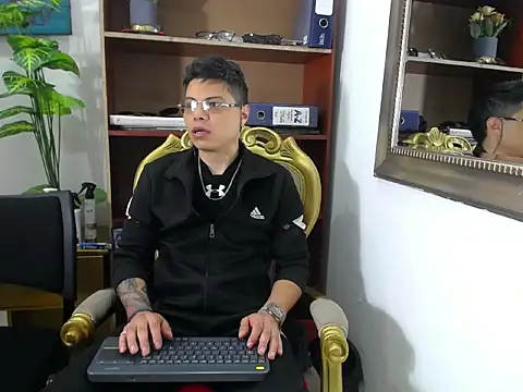 AquilesTaylor online show from 06/26/26, 12:42