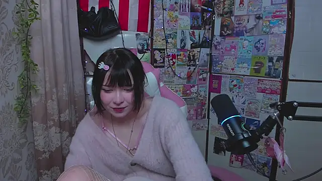 Snapshot of honeycelestia chatting on 06/04/26, 05:30 honeycelestia online show from 06/04/26, 05:30