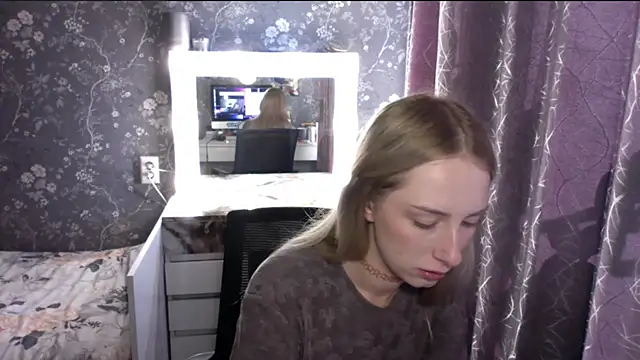 Snapshot of JennaLomeri chatting on 06/06/26, 12:43 JennaLomeri online show from 06/06/26, 12:43