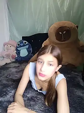 Zoehoney 18 online show from 06/10/26, 04:12