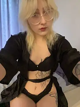 xp blondie online show from 06/12/26, 01:43