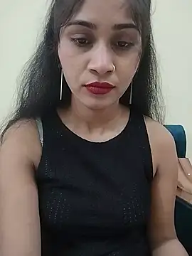 Naughty Kiara  online show from 07/24/26, 03:37