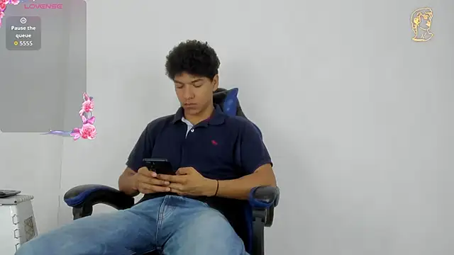 Maximiliano Young online show from 06/27/26, 12:44