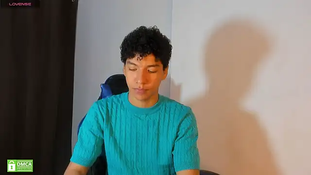 Maximiliano Young online show from 07/23/26, 01:09
