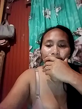 Queenslay online show from 07/27/26, 10:22