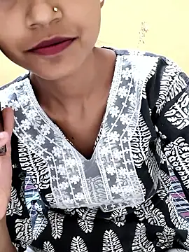 Hotty Ishu online show from 06/07/26, 01:48
