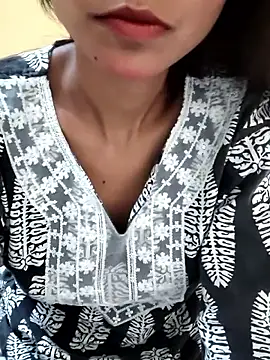 Hotty Ishu online show from 06/09/26, 05:41