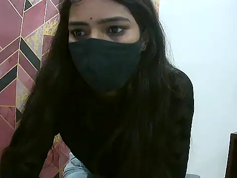 Snapshot of Hot-Roshni chatting on 06/05/26, 03:07 Hot-Roshni online show from 06/05/26, 03:07