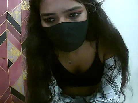 Snapshot of Hot-Roshni chatting on 06/07/26, 07:17 Hot-Roshni online show from 06/07/26, 07:17