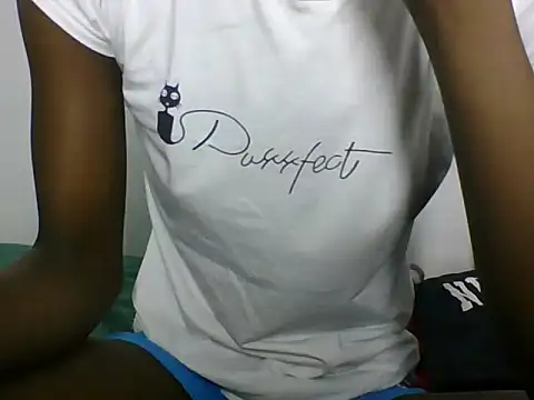 flirtycharm20 online show from 07/19/26, 04:33