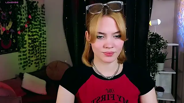 Snapshot of Milena_Stasym chatting on 06/15/26, 06:15 Milena Stasym online show from 06/15/26, 06:15