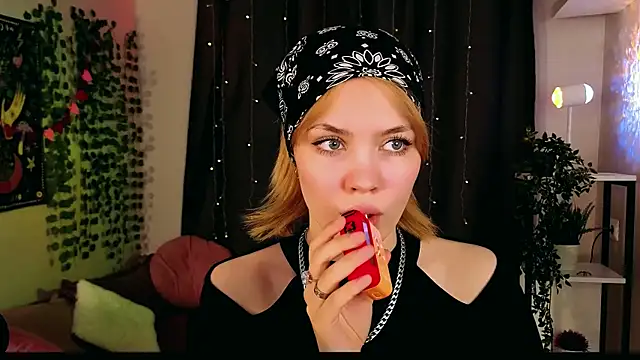Milena Stasym online show from 06/16/26, 06:27