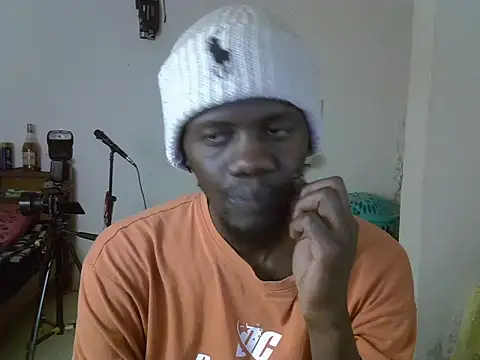 Snapshot of Thee_Biggest chatting on 06/09/26, 05:02 Thee Biggest online show from 06/09/26, 05:02