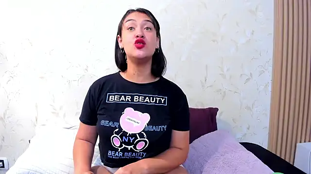 amberhanks online show from 07/28/26, 02:13