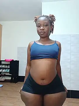 Snapshot of Ssexyie_juls chatting on 06/19/26, 02:54 Ssexyie juls online show from 06/19/26, 02:54