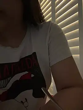 Snapshot of Melinagozx chatting on 07/23/26, 02:20 Melinagozx online show from 07/23/26, 02:20