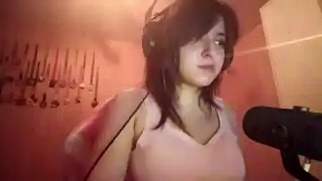 bunnyhoneylovehands online show from 06/10/26, 09:46