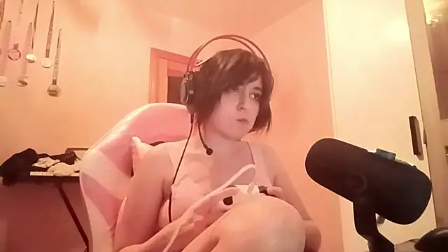 bunnyhoneylovehands online show from 06/11/26, 09:24