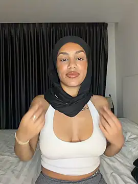 nadiabnssd online show from 06/18/26, 12:53
